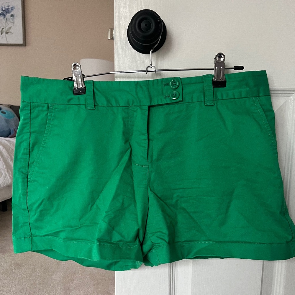 Vineyard Vines Green Shorts